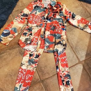 Vibrant floral pant suit. Worn together or separately.. beautiful 😍